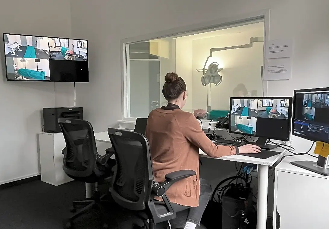 Usability lab observation room