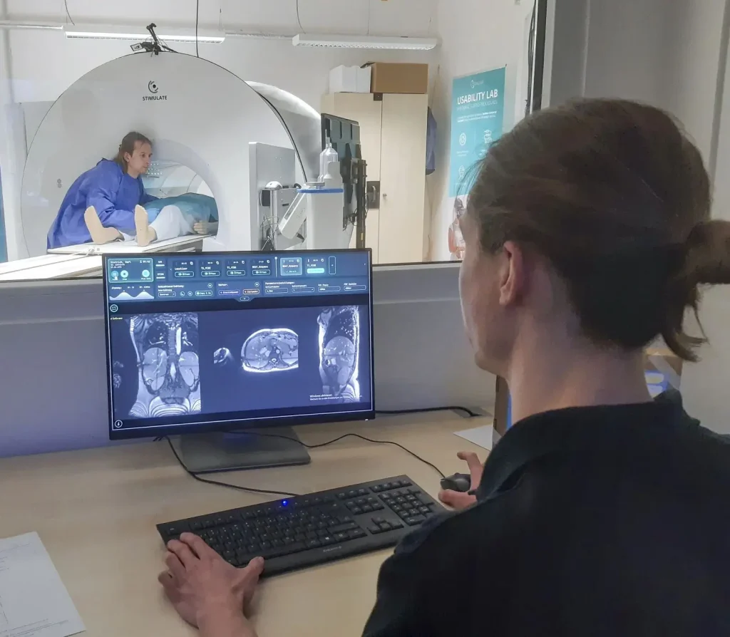 Recruiting Healthcare Professionals 6 Formative User Interface Evaluation